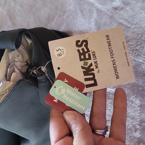 NWT! Women's size 8.5 - Picture 5 of 5